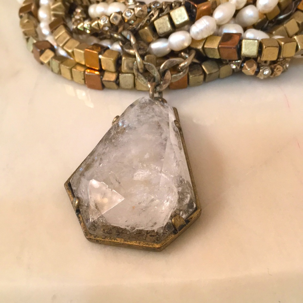 Ann Taylor Gold Tone Pearlized twist Statement Necklace with lucite pendant - Picture 4 of 11